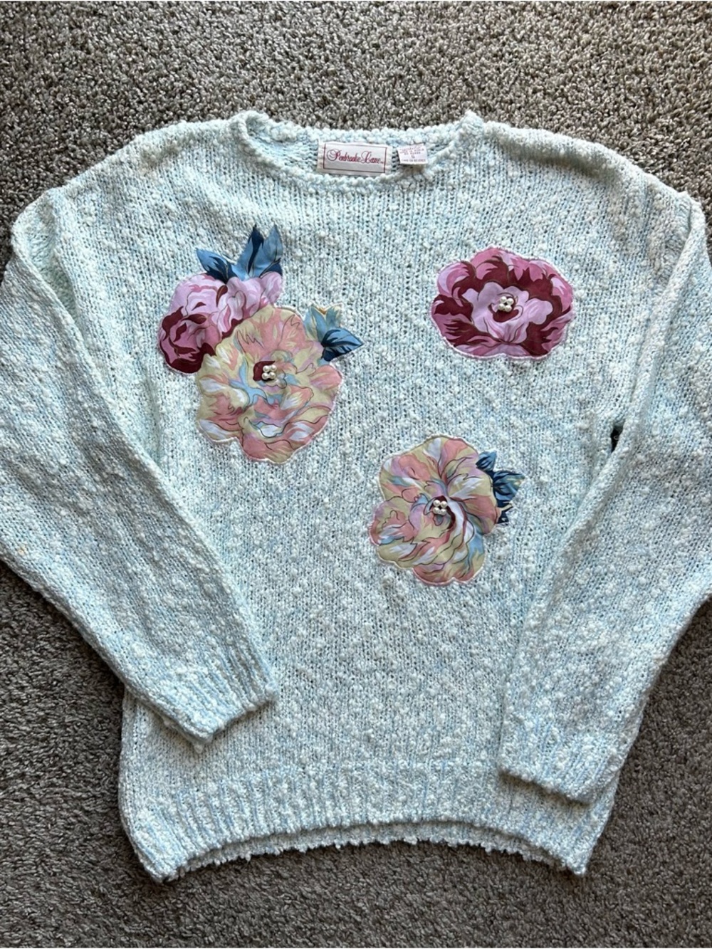 Vintage Stitched Charm Floral Appliqué Crewneck Sweater
